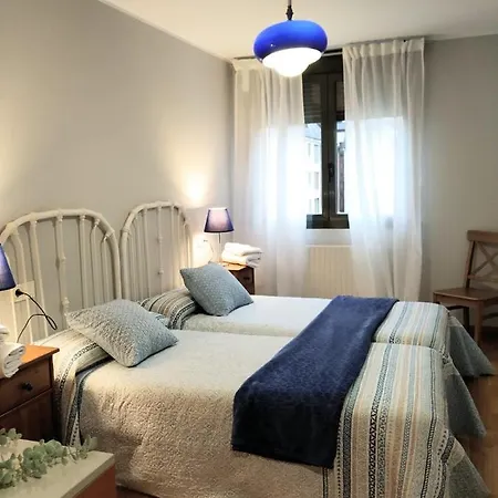 En Oviedo,wifi Apartment *